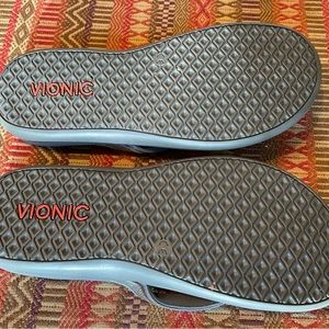 Sandals Vionic Silver Tan